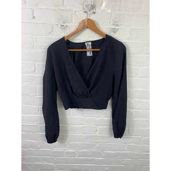 Sadie & Sage Women's Cropped Wrap Blouse Puff Sleeve Solid Black Size Medium - Picture 1 of 5